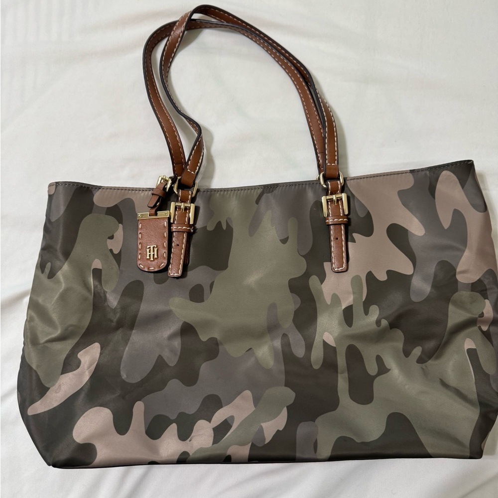 Tommy Hilfiger Camouflage Tote with Brown Handles - green. Like new- gently used